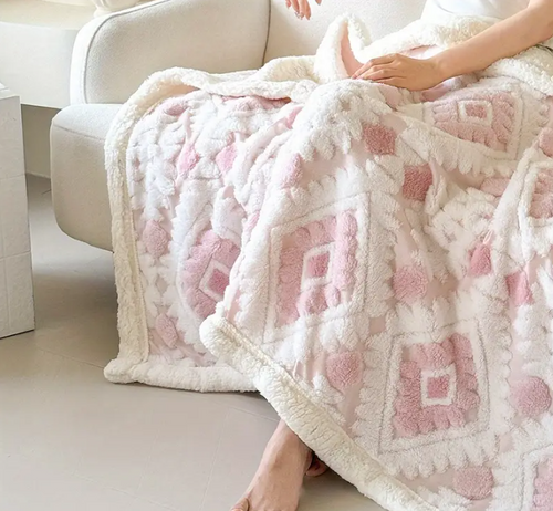 1pc Hollow Double-Layer Blanket – Thick Design, Fashionable Jacquard Craft, Faux Sheep Fur, Warm & Cold-Proof, Ideal for Summer Naps, Office, Sofa or Bed, Outdoor Camping, Holiday Gift